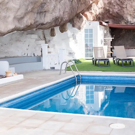 Tabaiba Villa *